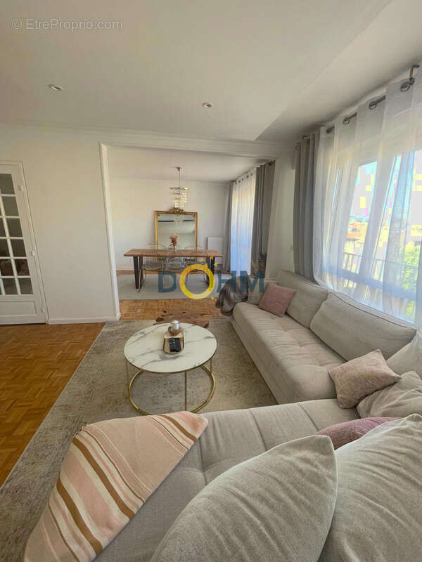 Appartement à SAINT-ETIENNE
