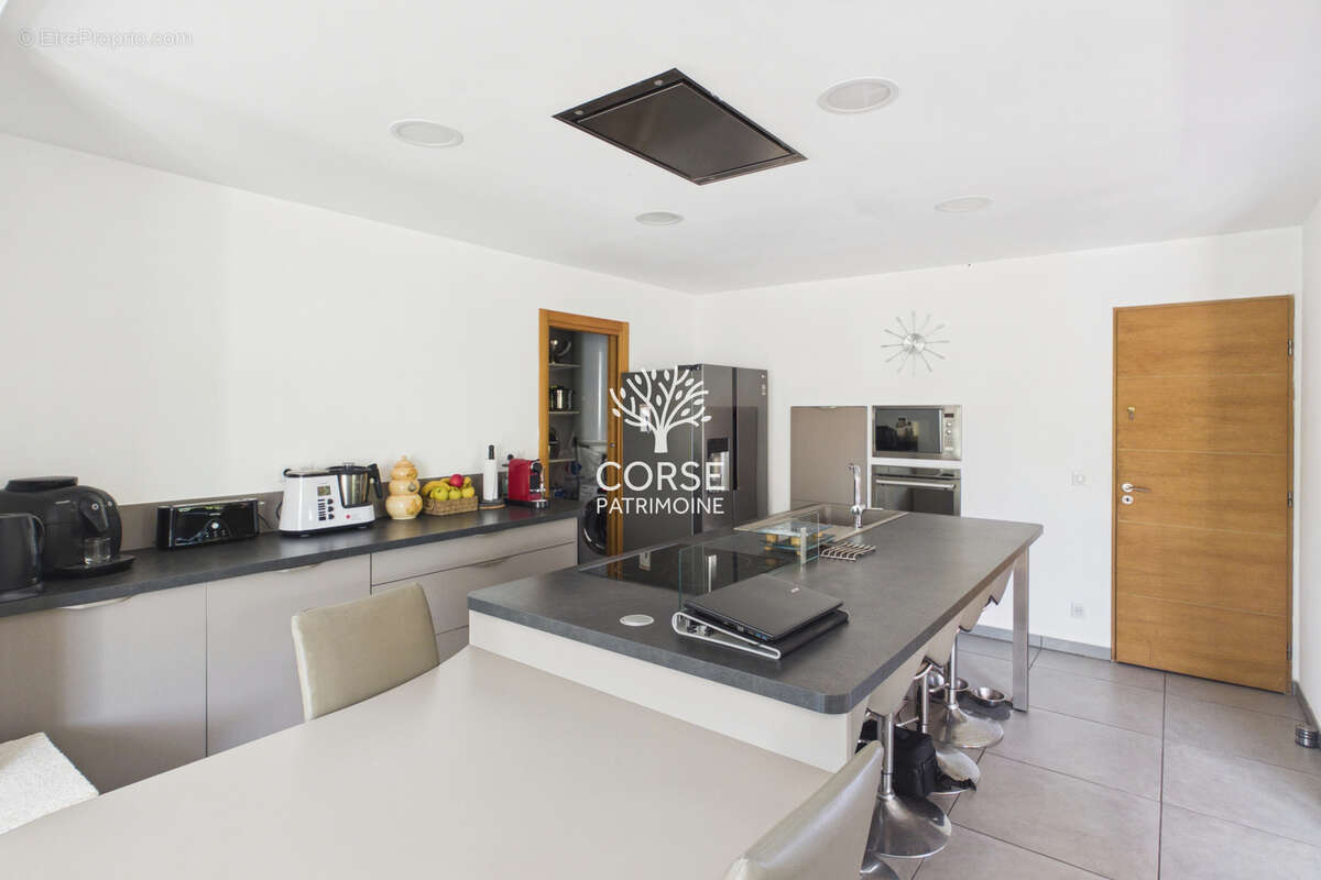 Maison de 160m2 à Porto-Vecchio - photo 6