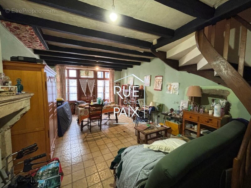 Maison à SAINT-LOUP-LAMAIRE