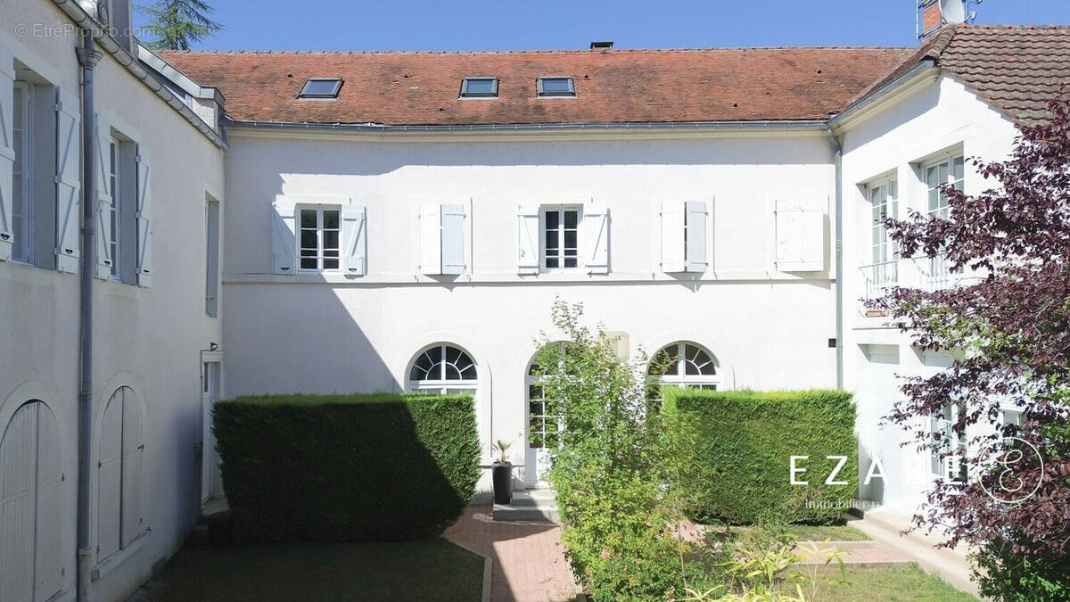 Appartement à AHUY