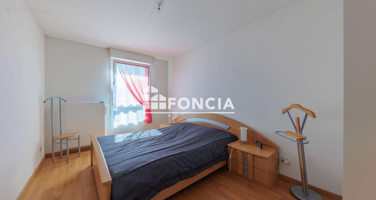 F3 de 72 m² avec terrasse, garage et parking - Résidence calme et sécurisée ! - photo 8