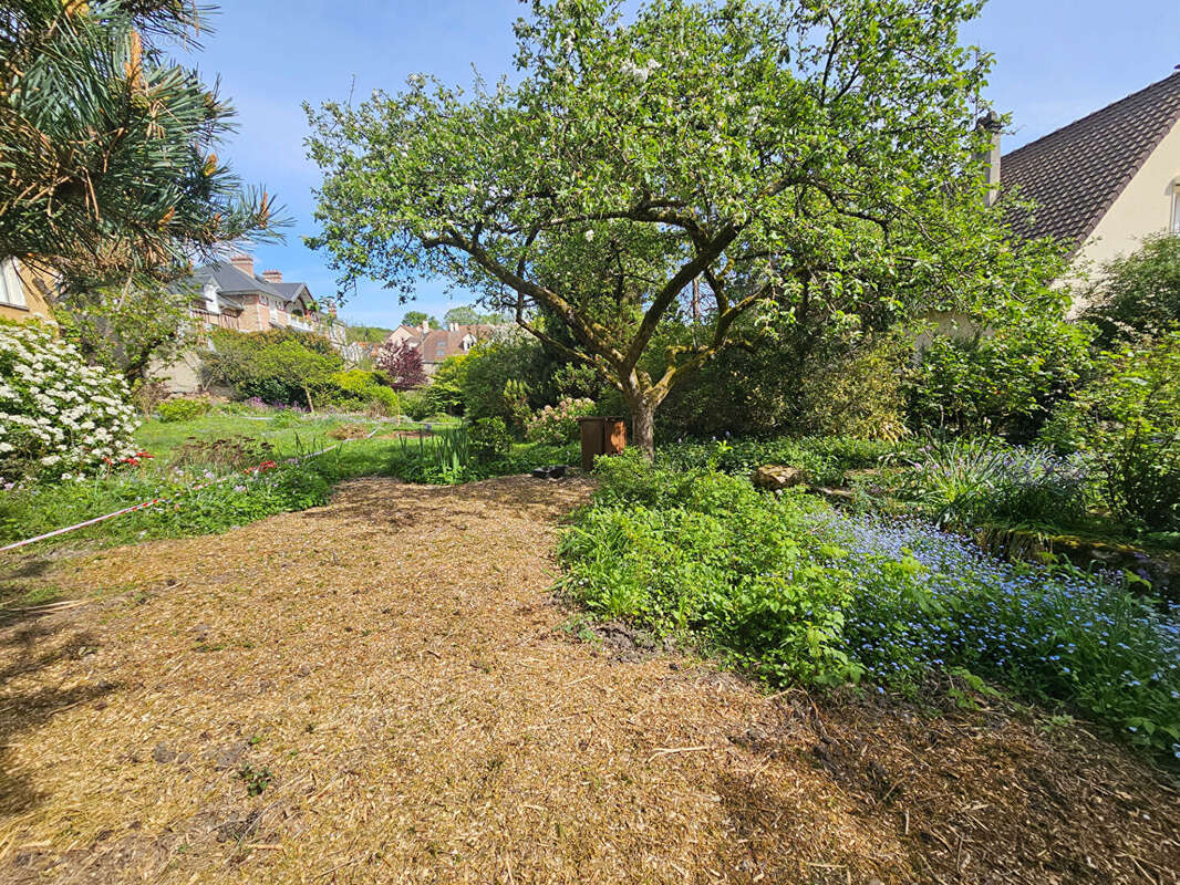 Terrain à JOUY-EN-JOSAS