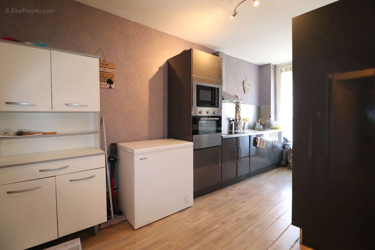 Appartement à VIC-SUR-SEILLE