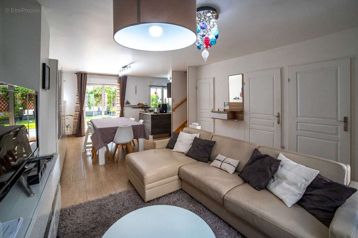 Maison à SAINT-GRATIEN