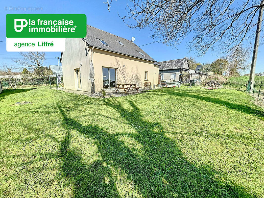 Maison à SAINT-JEAN-SUR-COUESNON