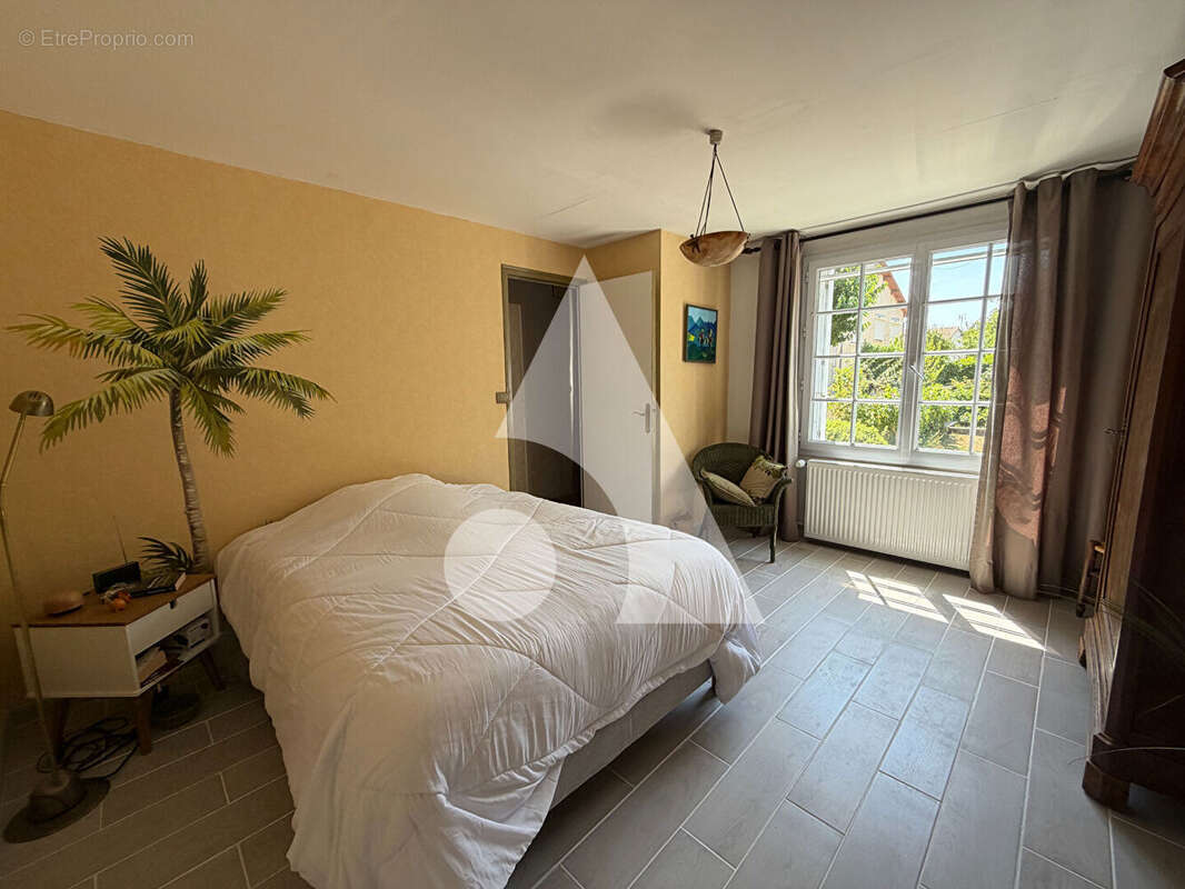 Maison Bessines 7 pièce(s) 137.10 m2 - photo 7