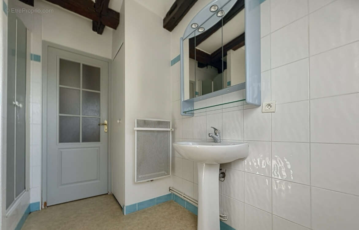 Appartement à ALLASSAC