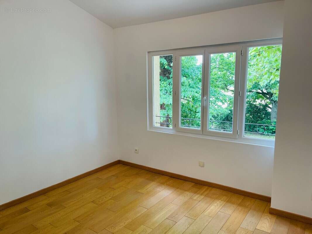 Maison à SAINT-DONAT-SUR-L&#039;HERBASSE