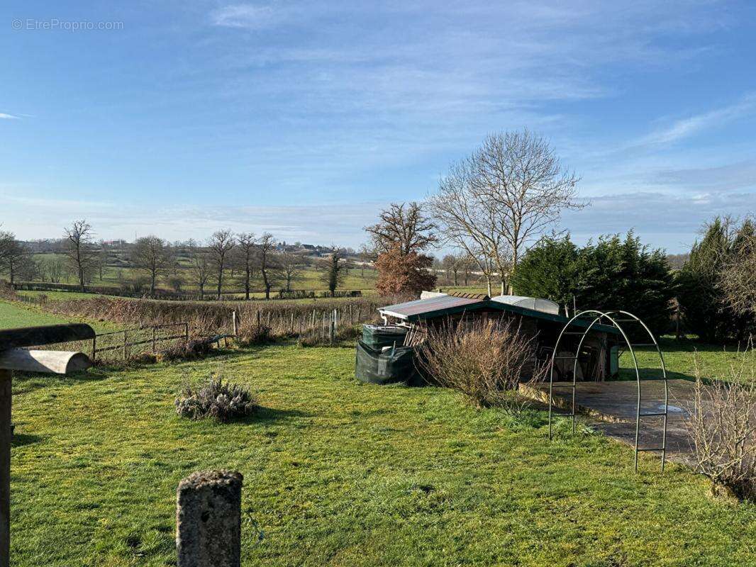 Maison 127 m2 + 2000 m2 terrain + dépendances + puits - photo 14