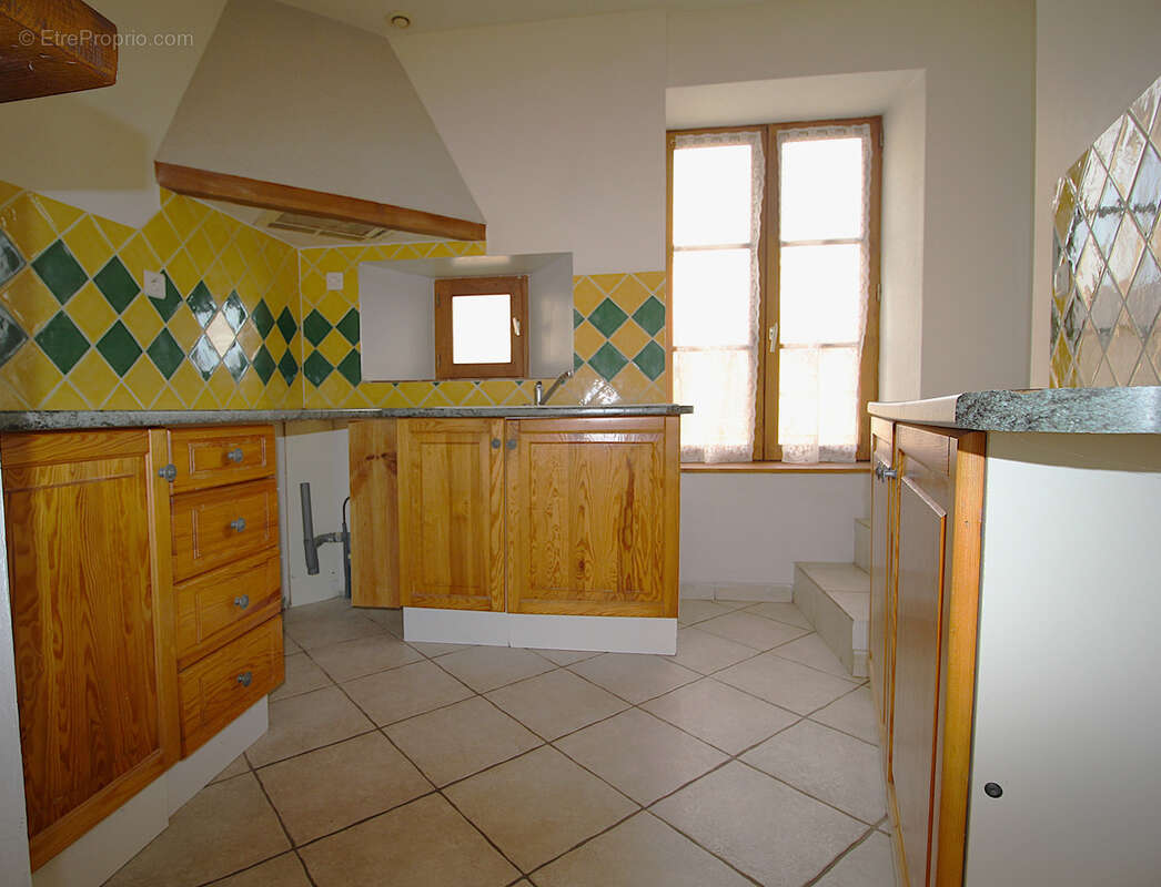 Maison à SAINT-POLGUES