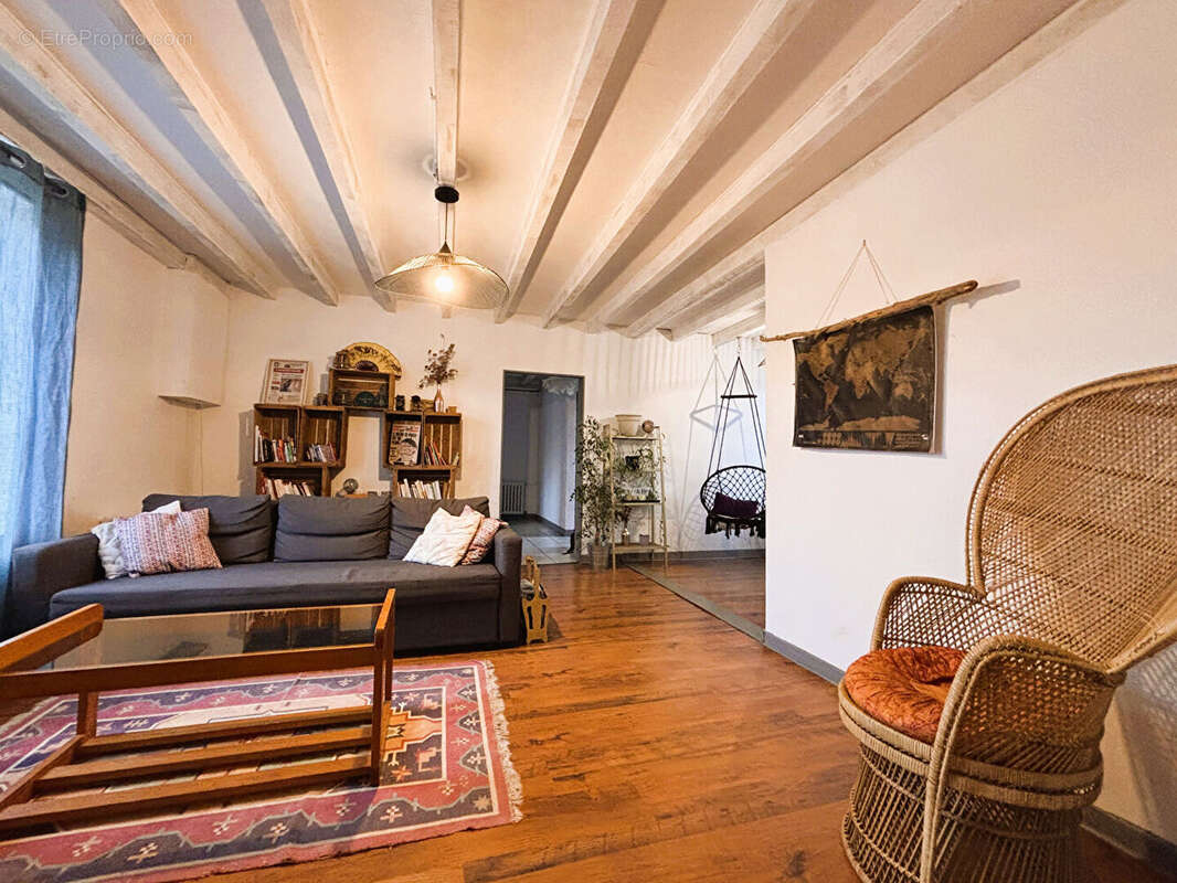 Maison à THURET