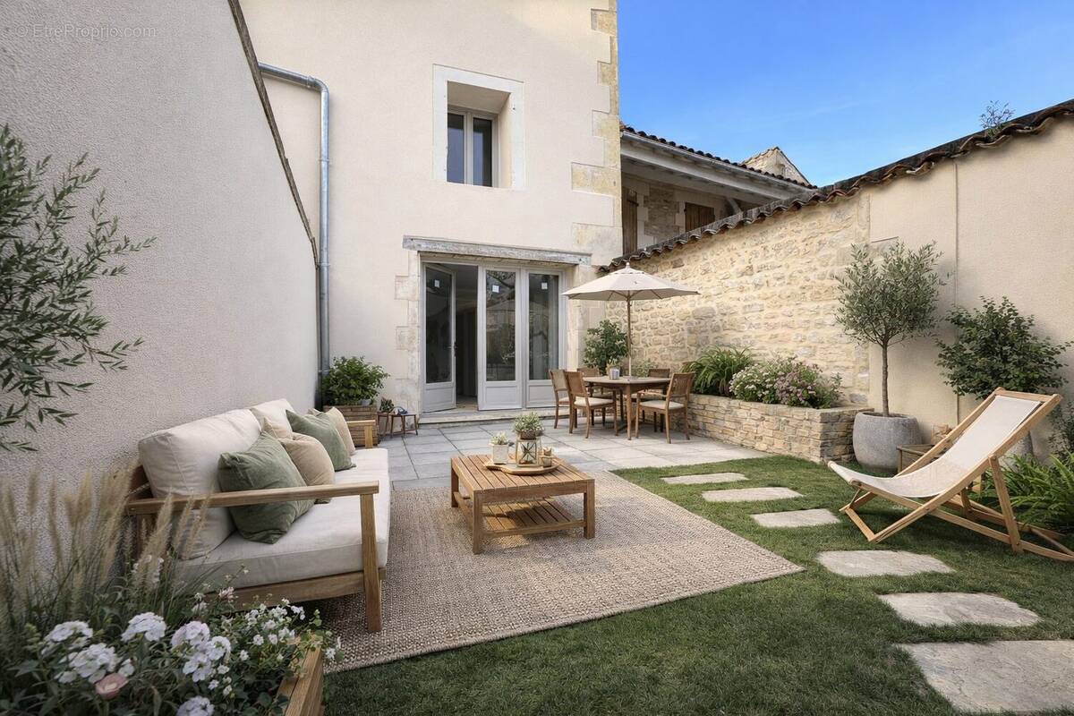 Maison à COGNAC