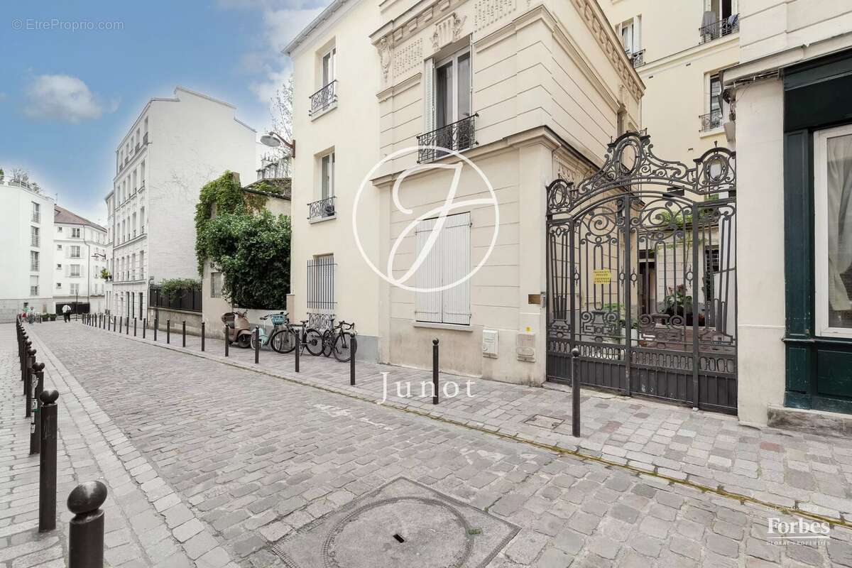 Appartement à PARIS-18E