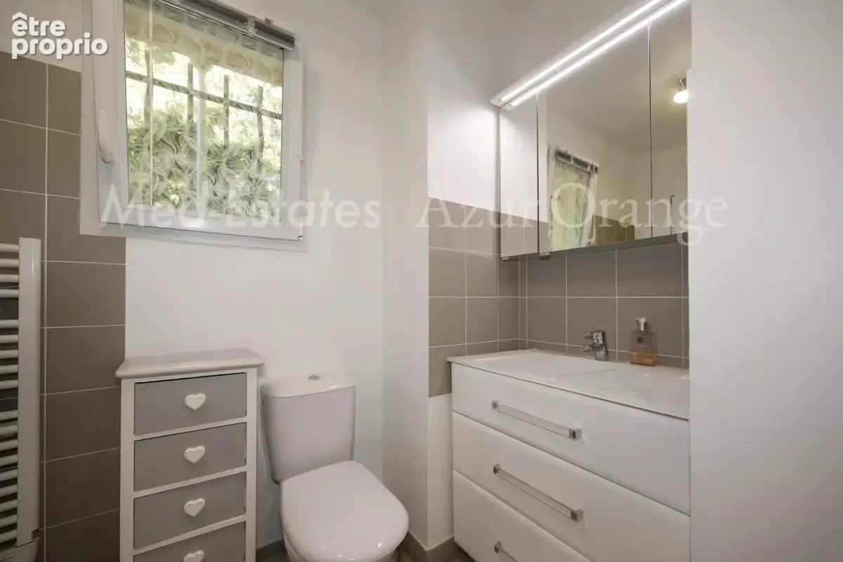 Grimaud village - Appartement T2 avec balcon et vue panoramique - photo 15
