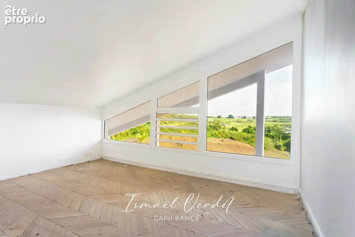Villa de 391,6 m² sur un terrain de 5 301 m² - photo 6
