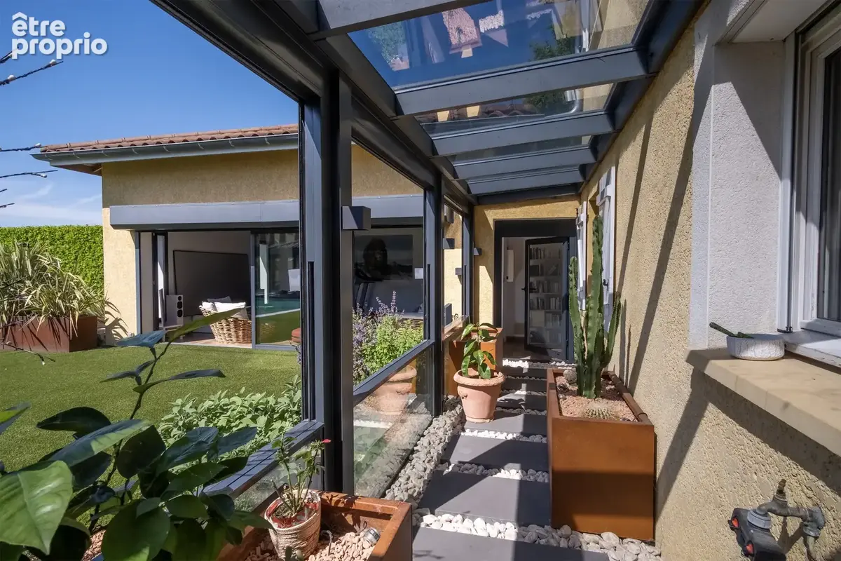 6733- MONTMERLE SUR SAONE Villa d'exception - photo 11