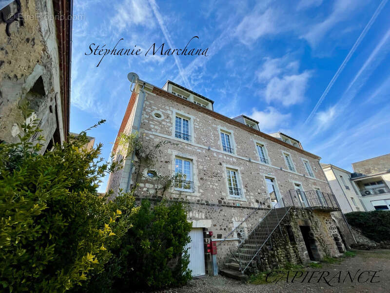 Maison à THIRON-GARDAIS