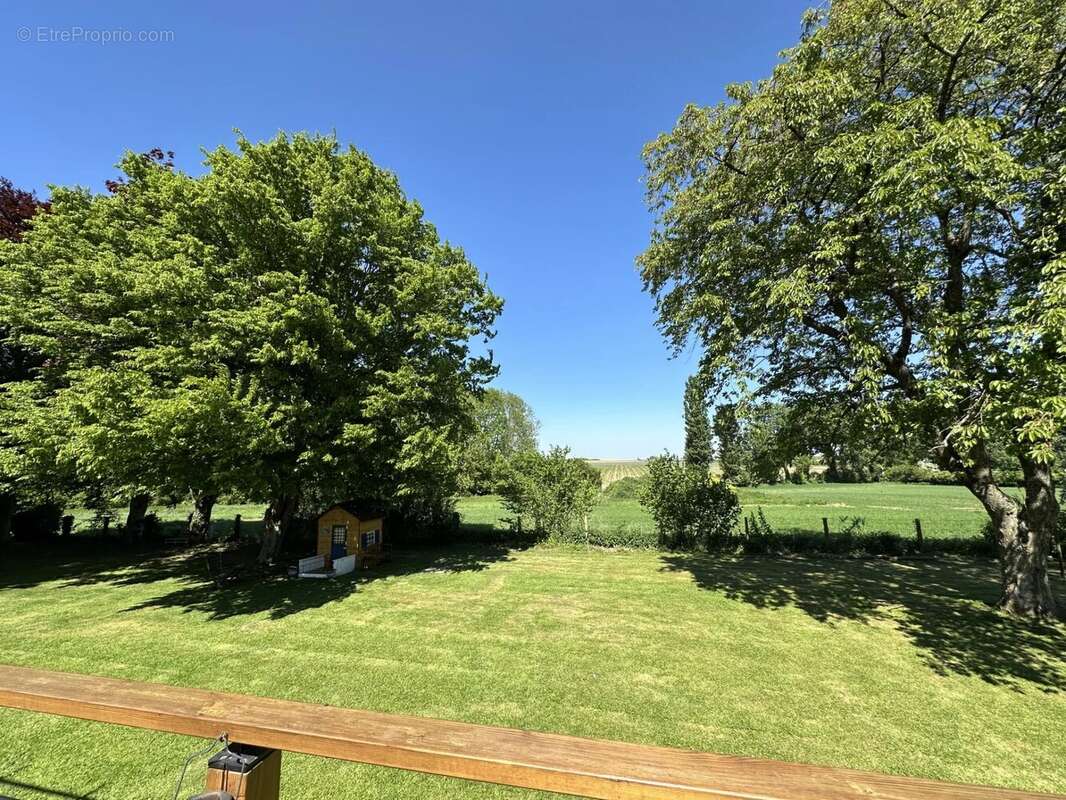 Maison à OINVILLE-SOUS-AUNEAU