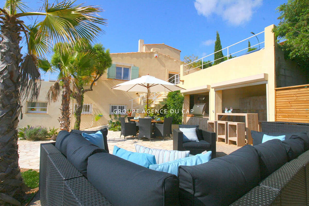 Maison à LES ISSAMBRES