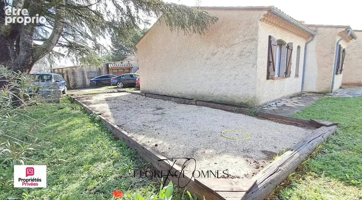 TREBES - Maison familiale - 5 chambres -196 m² avec piscine, grand garage et terrain arboré - photo 6