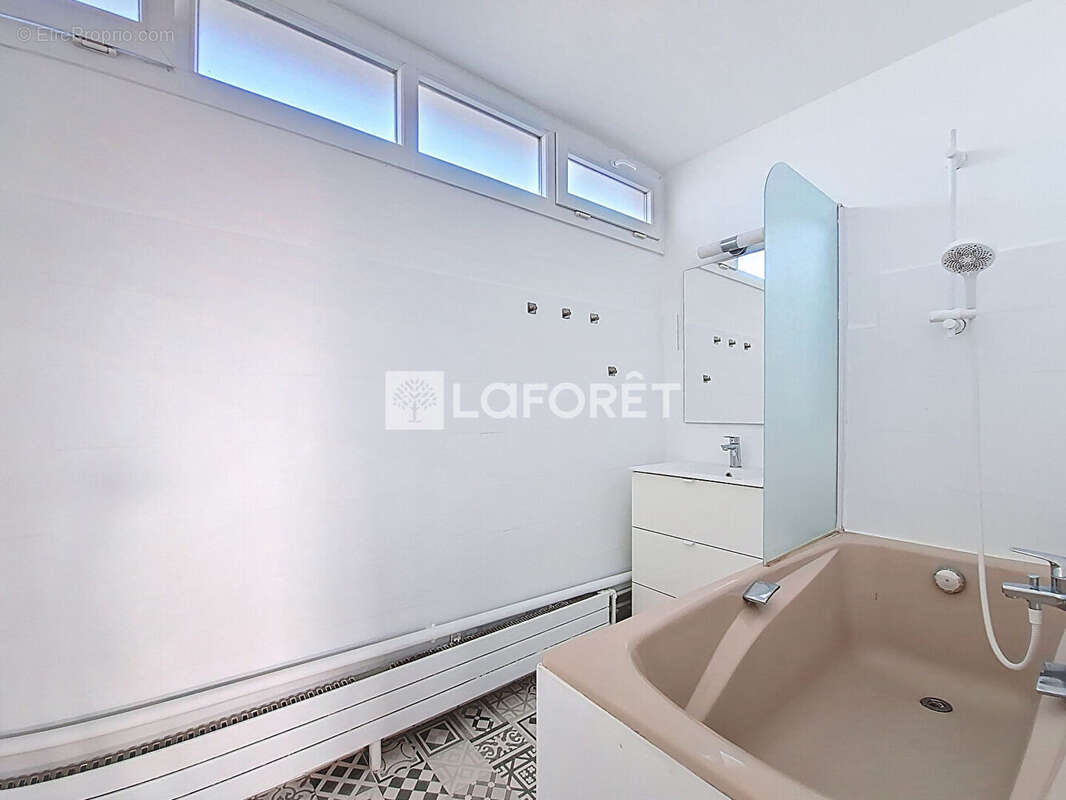 Appartement à VERNEUIL-SUR-SEINE