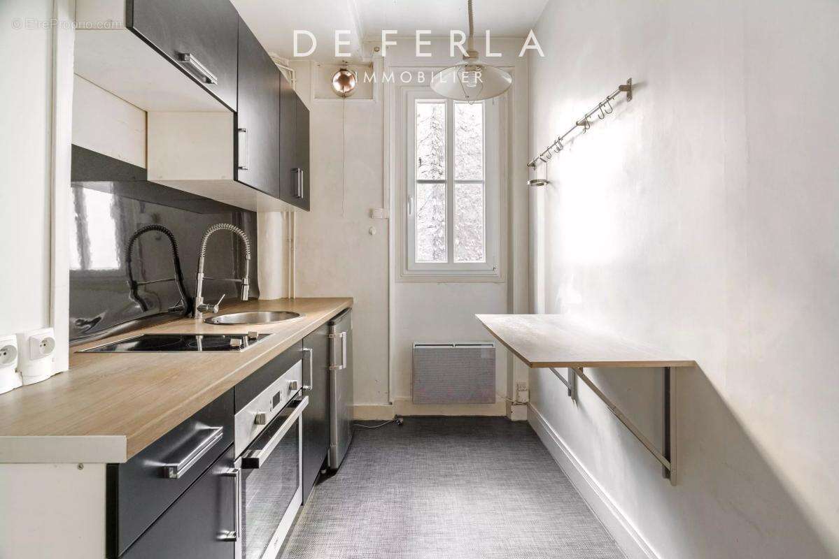 Appartement à PARIS-14E