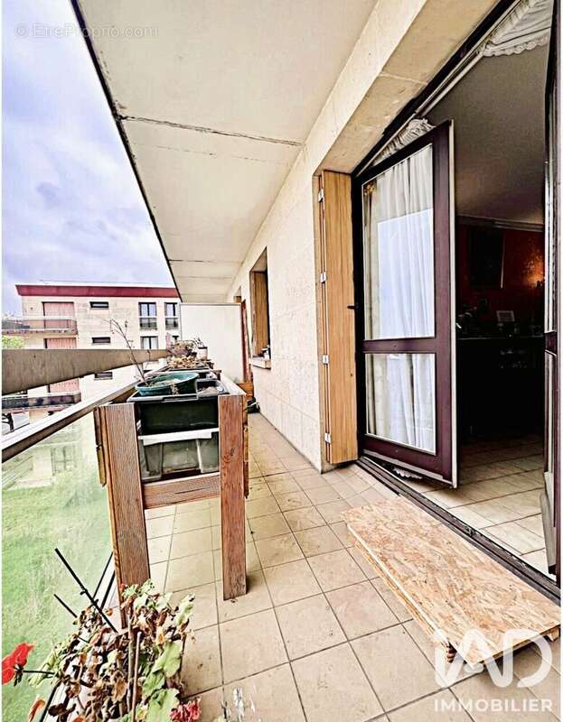 Photo 2 - Appartement à LE BOURGET