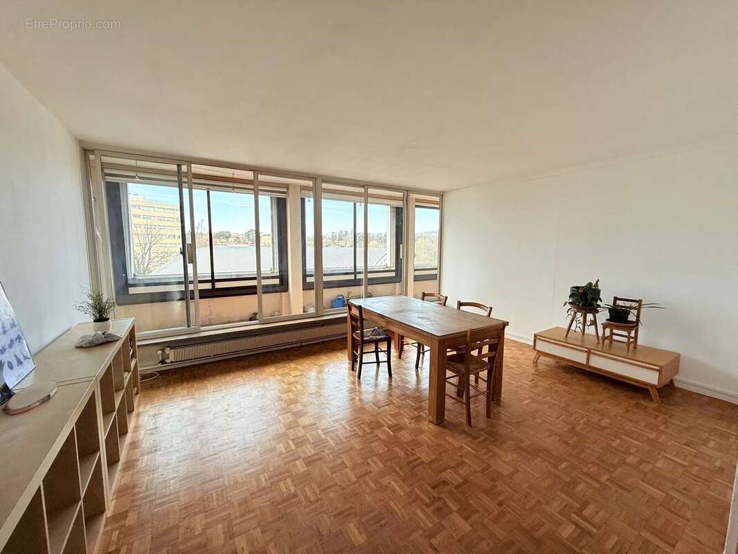 Appartement à LYON-9E