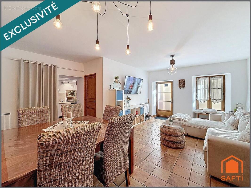 Photo 1 - Maison à REGUSSE