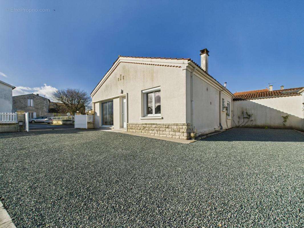 Maison à PREGUILLAC