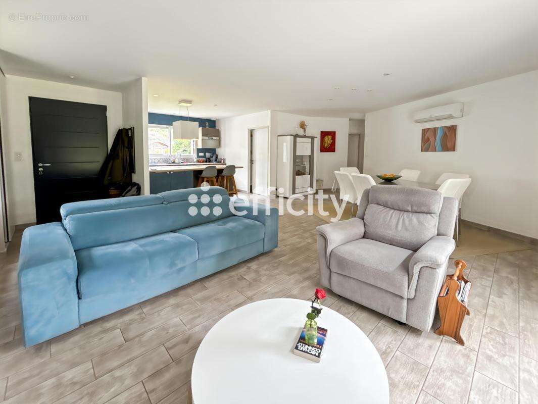 Maison 105 m² à Ecoyeux  - photo 7