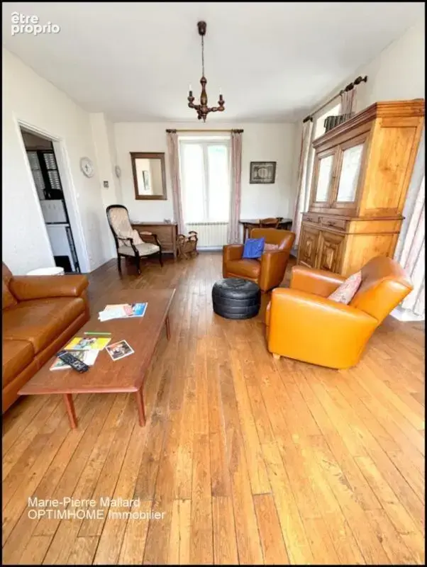 Maison de 9 pièces à ROYERE DE VASSIVIERE (23) - photo 5