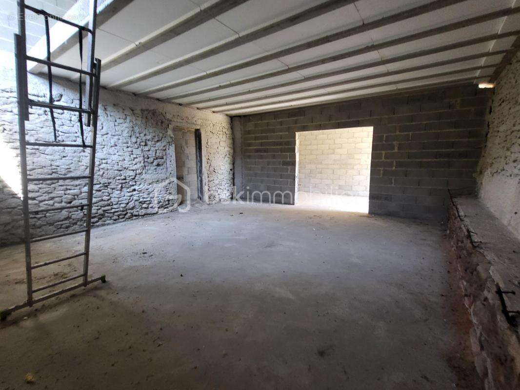 Maison à SAINT-DONAT-SUR-L&#039;HERBASSE