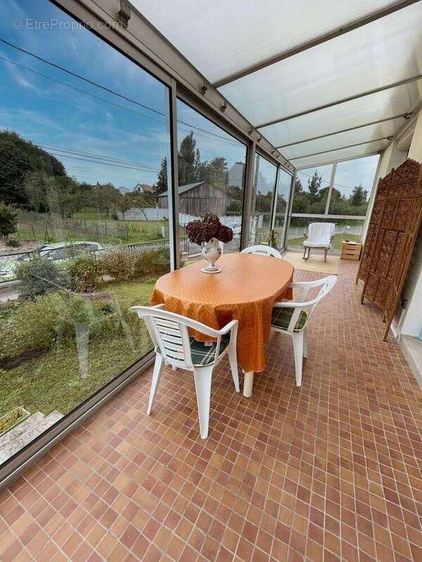 Maison à LUCAY-LE-MALE