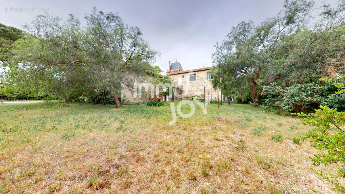 Maison de Maître de 15 pièces sur 360m2 dans son Parc arboré de 4628m2 avec piscine dans NARBONNE - photo 17