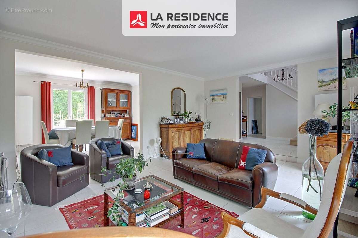 Maison 210 m² à Chambourcy  - photo 5