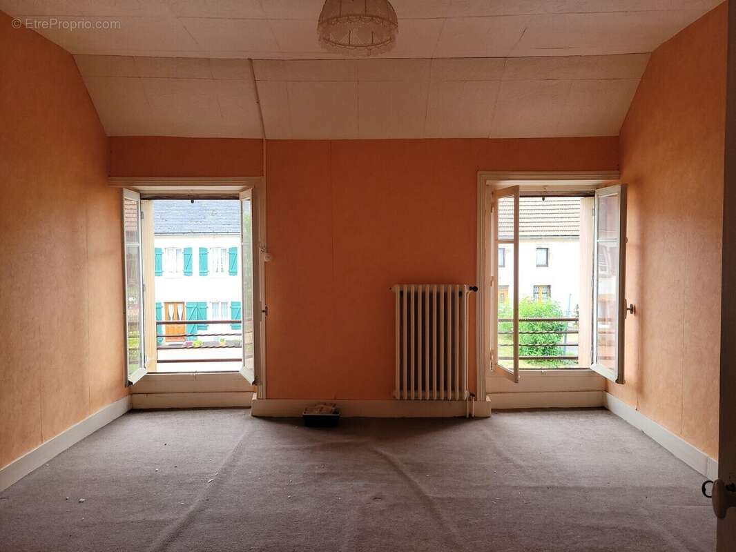 Maison à LASTIC