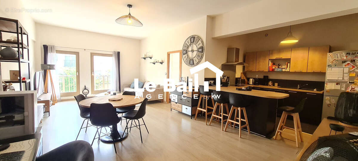 Appartement 75 m² à Osny  - photo 1