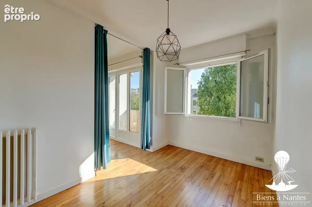 Appartement à Vendre Nantes Chantiers Navals - photo 2