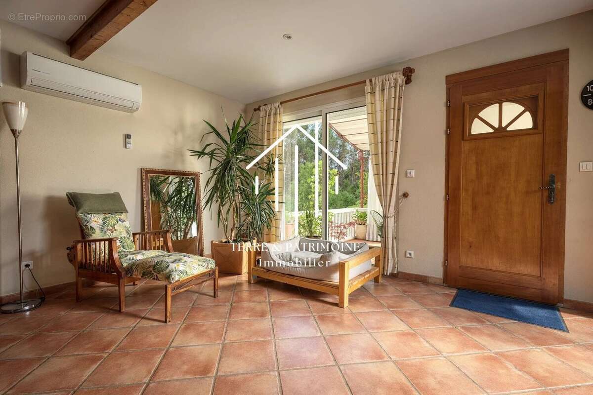 Maison à SALAVAS