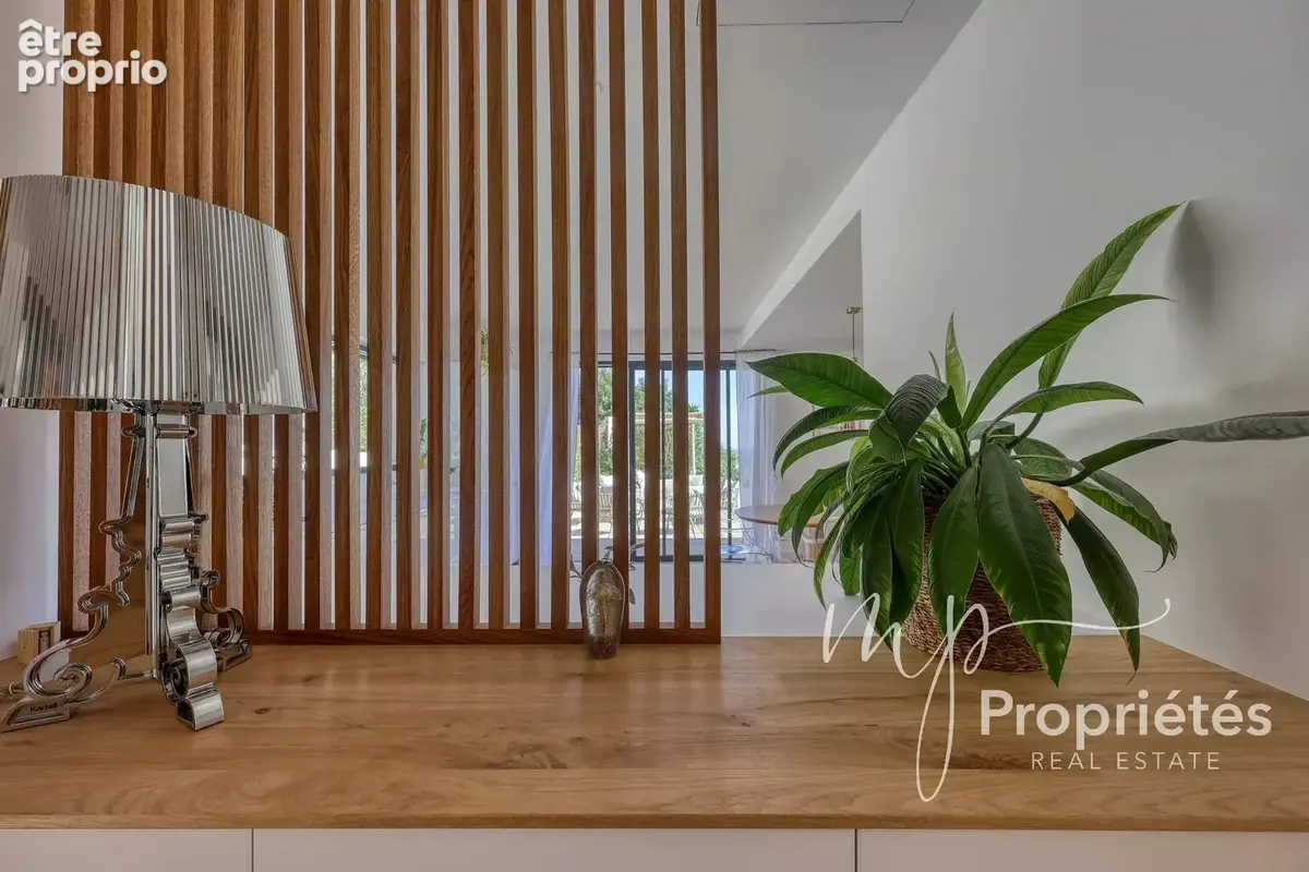 À VENDRE – Cavalaire-sur-Mer – Villa contemporaine avec vue mer 4 suites et prestations haut de gamme - photo 7