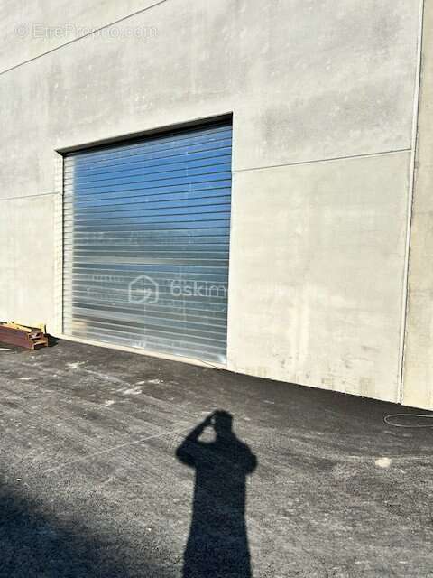 Commerce à MONTAUROUX