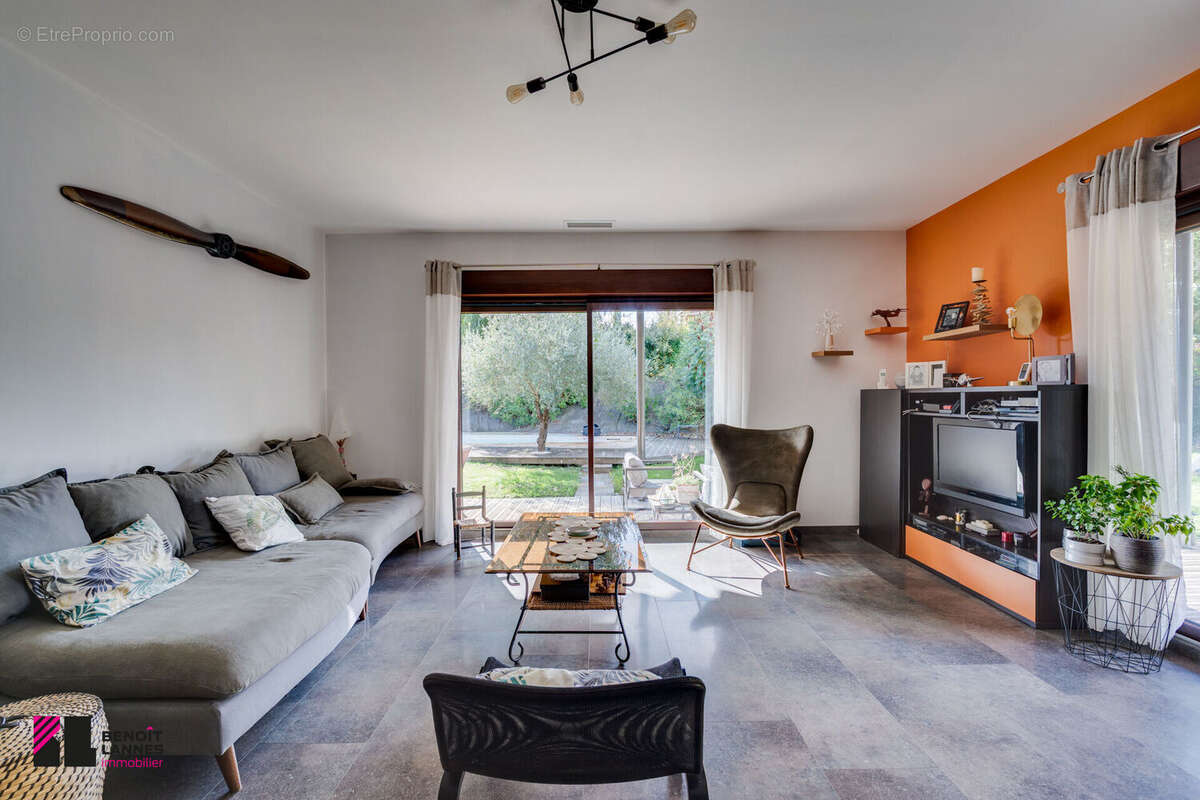 Photo 5 - Maison à LAPEYROUSE-FOSSAT