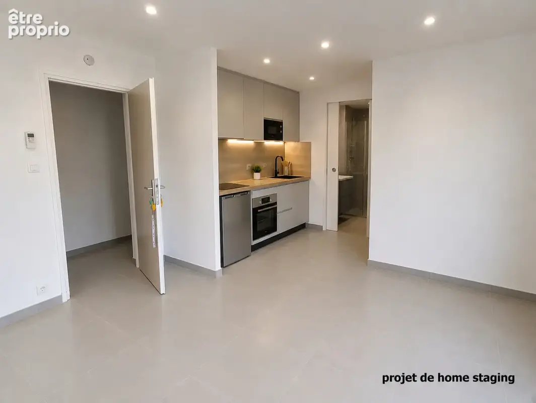 Appartement à rénover avec beau potentiel, quartier calme proche des plages - photo 5