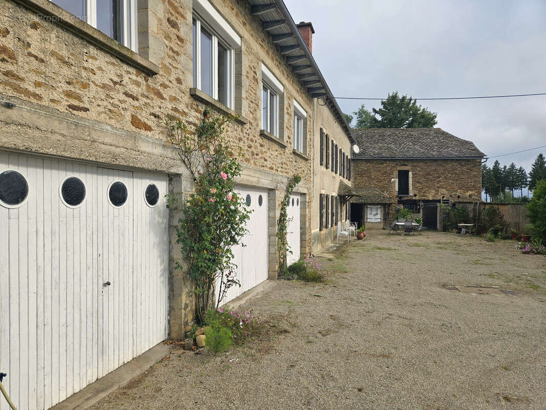 Maison à CALMONT