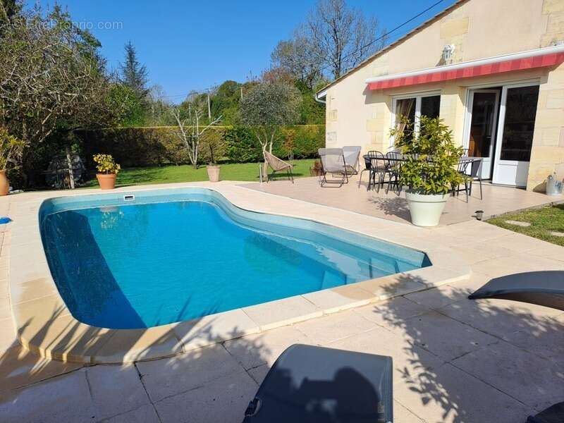 Maison à AUBIE-ET-ESPESSAS