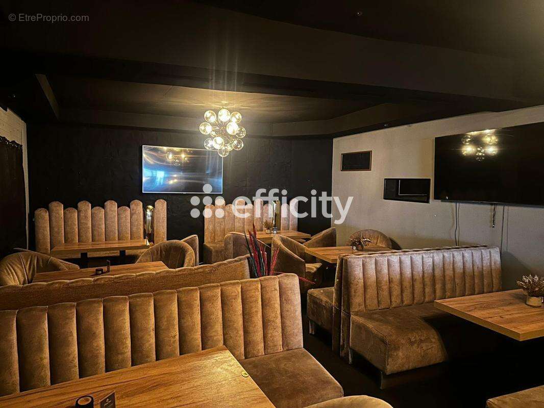 Commerce à LUZARCHES