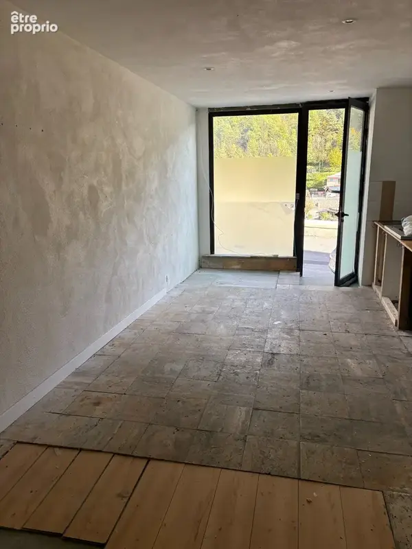 Local + Appartement 82 m2 Emplacement idéal - photo 7
