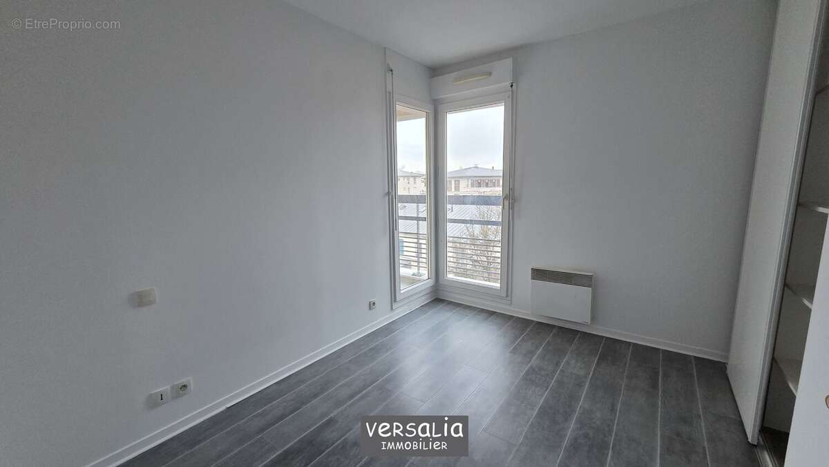 Appartement à SAINT-CYR-L'ECOLE