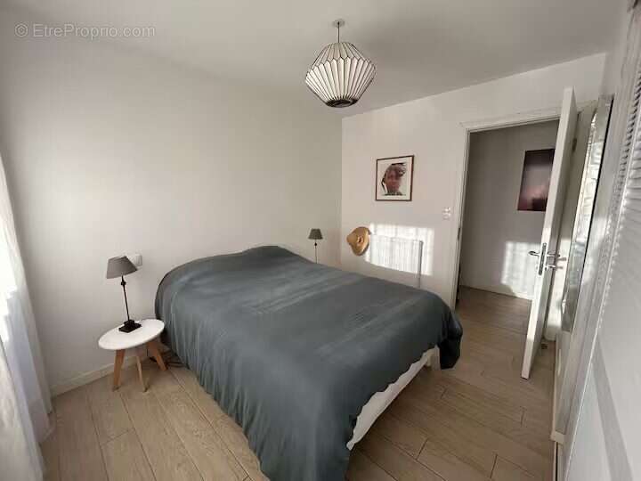 Appartement à SAINT-JULIEN-EN-BORN
